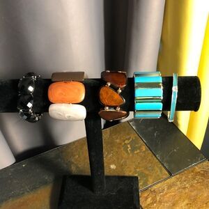 Bundle of 5 stretch bracelets